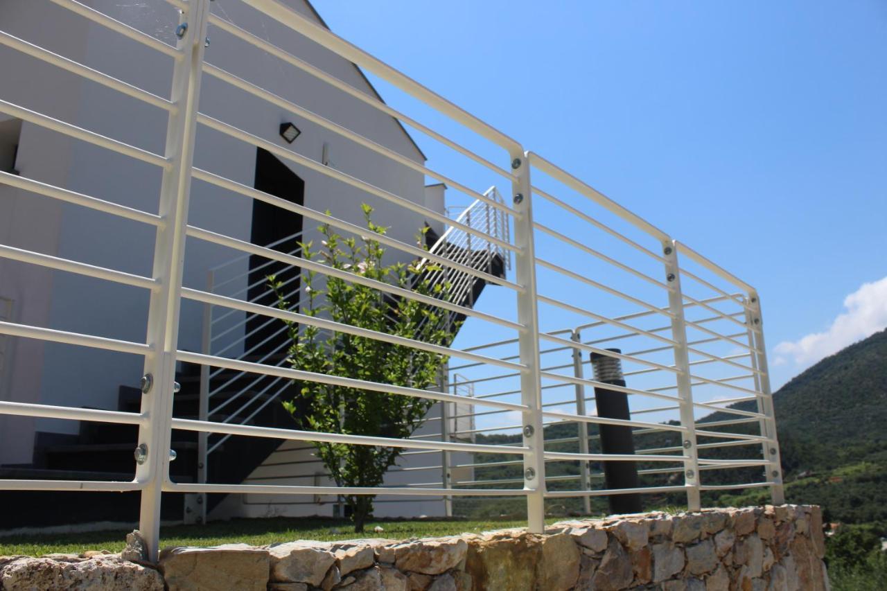 Abelia 4 Apartment Pietra Ligure Exterior photo